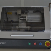 Máy cắt mẫu kim loại thí nghiệm Iqiege 60S (Loại để bàn, Dùng phổ biến)